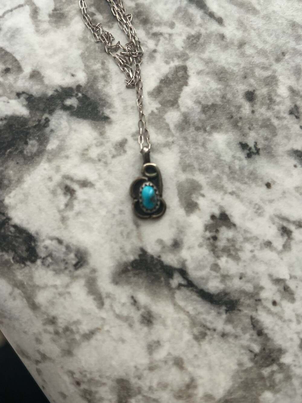 Vintage Navajo Sterling Silver Sleeping Beauty Turquoise Pendant Necklace - Picture 3 of 3